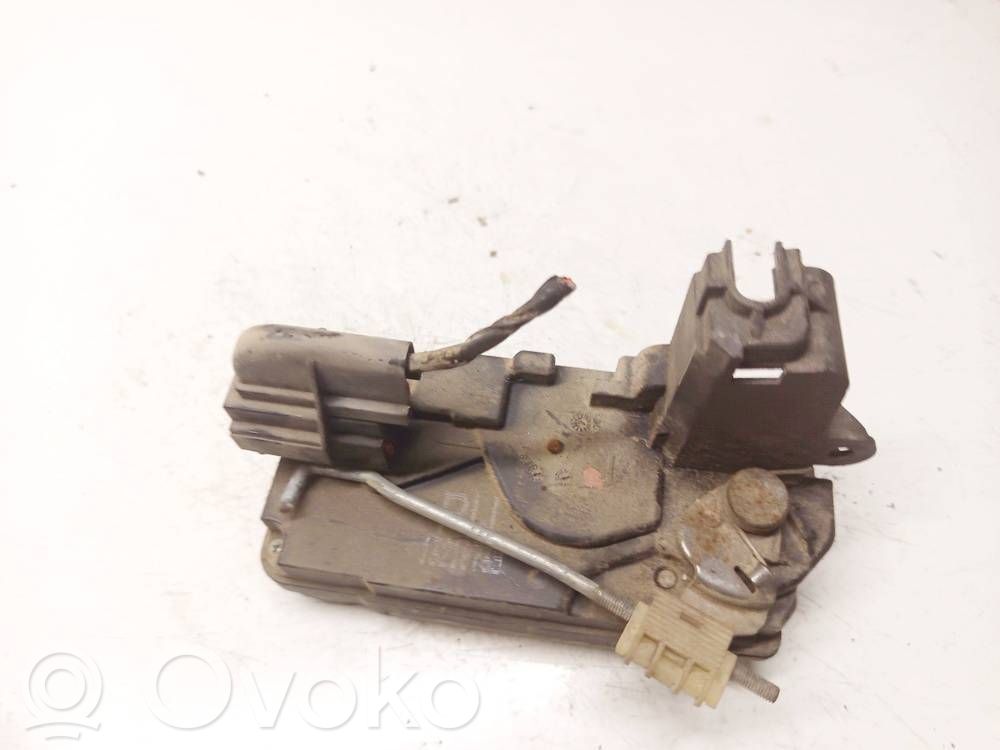 Opel Astra H Takaoven lukko