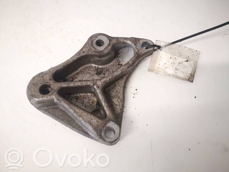 Mercedes-Benz A W169 Supporto di montaggio del motore (usato)