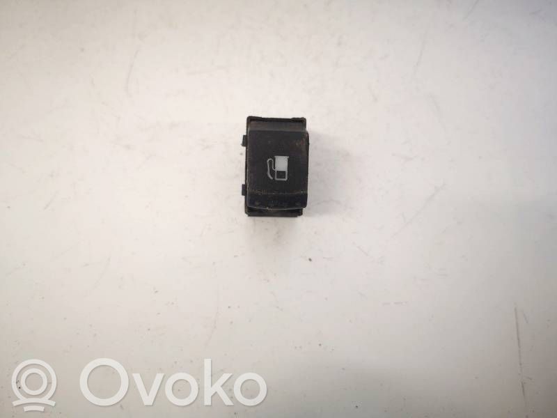 Volkswagen PASSAT B5.5 Interruttore apertura sportello carburante