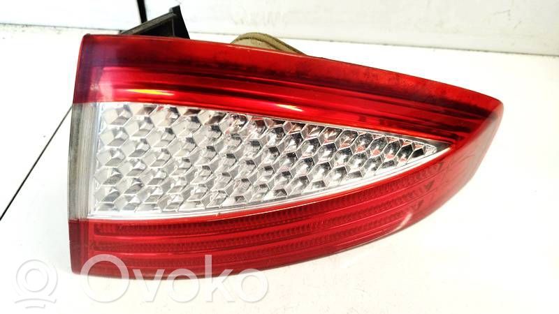 Ford Mondeo MK IV Luci posteriori