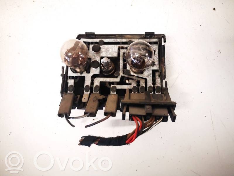 Audi 80 90 S2 B4 Glühbirnenhalter Heckleuchte 
