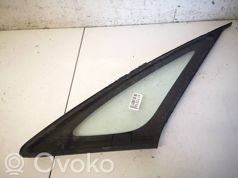 Toyota Corolla Verso E121 Geam triunghi față 