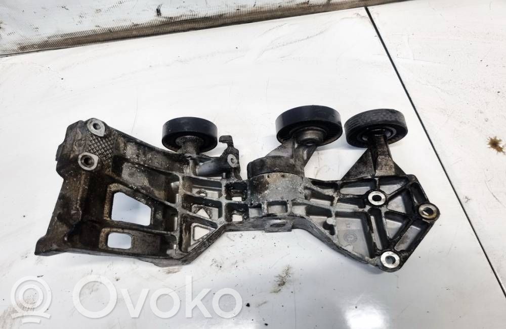 Mercedes-Benz A W169 Suport motor 