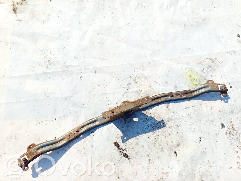 Nissan Primera Pas przedni 