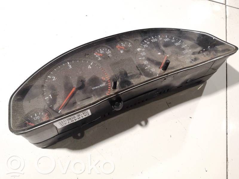 Audi A6 S6 C5 4B Nopeusmittari (mittaristo) 