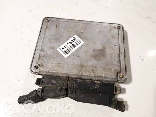 Volkswagen Golf IV Unitate/modul de control motor 