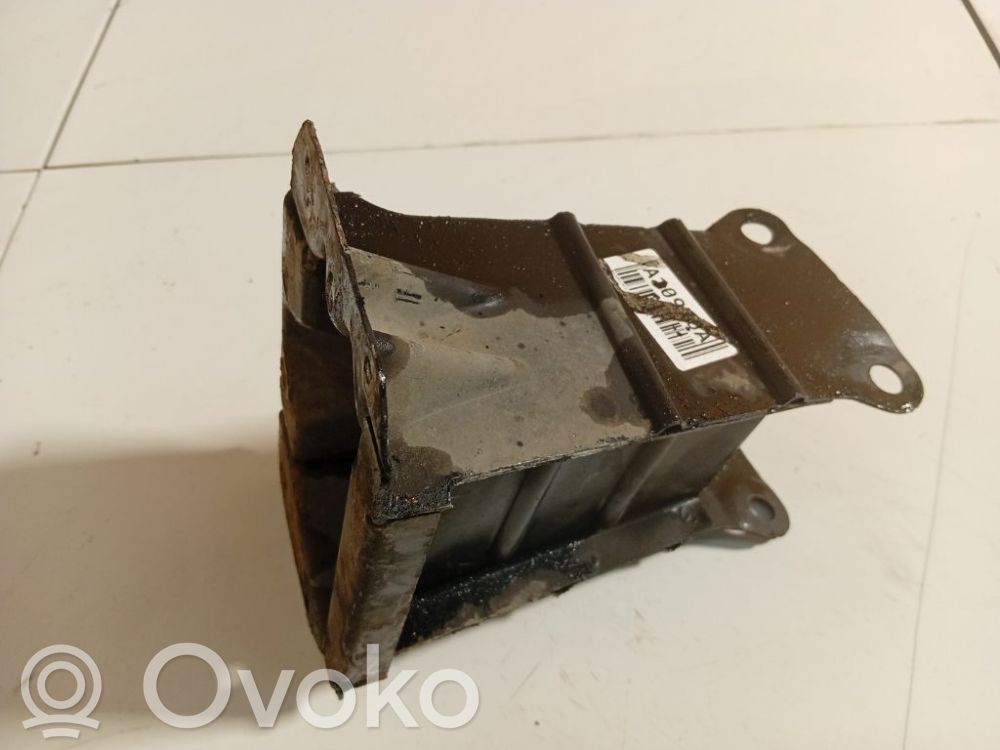Mercedes-Benz A W169 Staffa di rinforzo montaggio del paraurti anteriore 