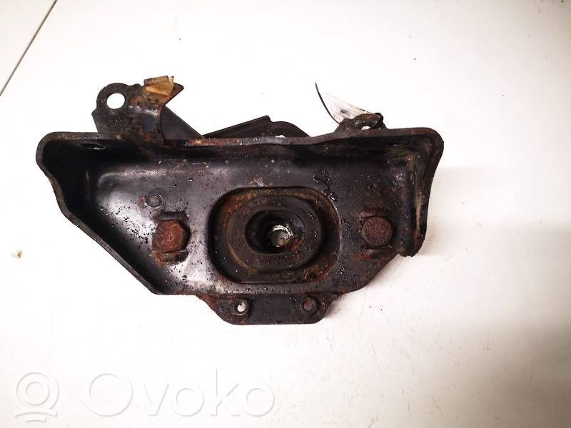 Nissan Primera Supporto di montaggio del motore 