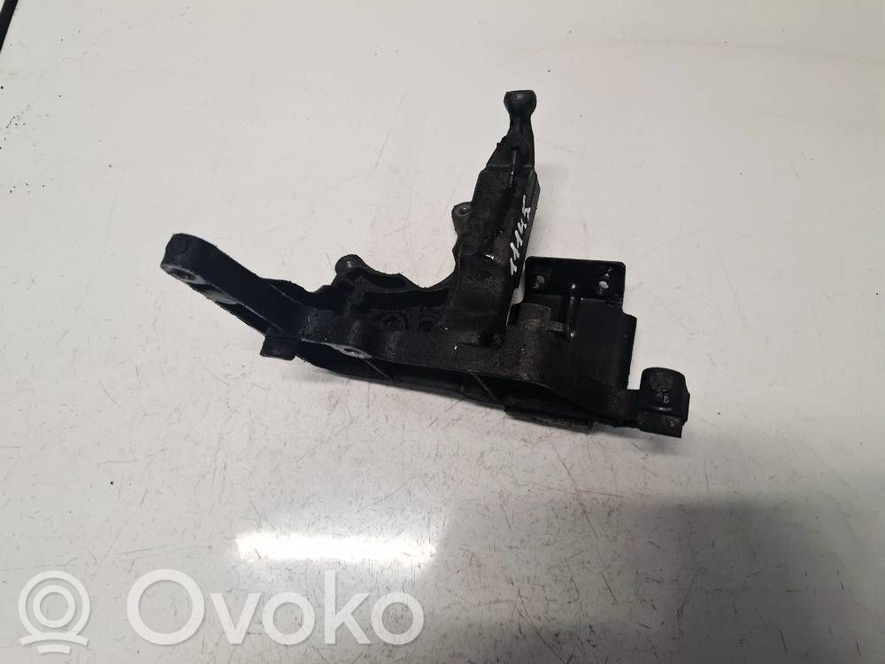 Ford Grand C-MAX Supporto di montaggio del motore (usato) 