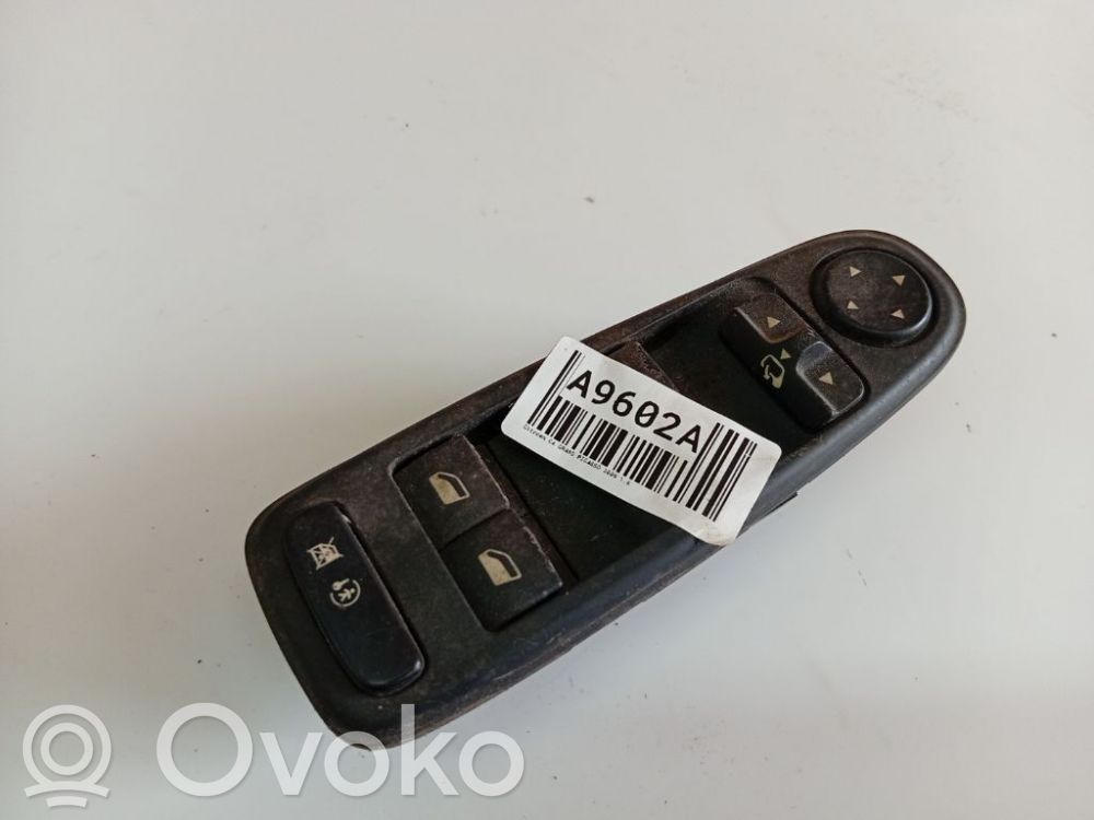 Citroen C4 I Picasso Interruttore di controllo dell’alzacristalli elettrico 