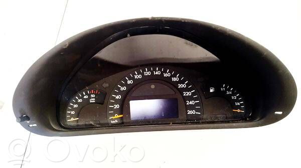 Mercedes-Benz C W203 Tachimetro (quadro strumenti) 