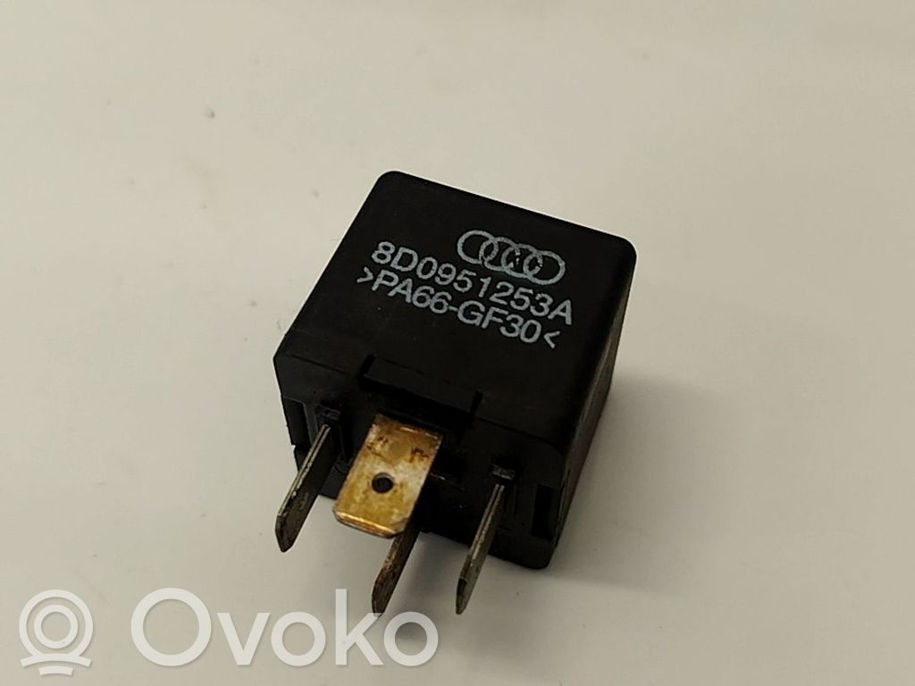 Audi A6 S6 C5 4B Alte relee 