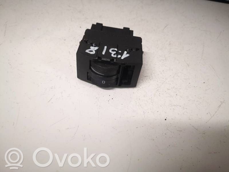 Seat Toledo II (1M) Schalter Leuchtweitenregulierung 