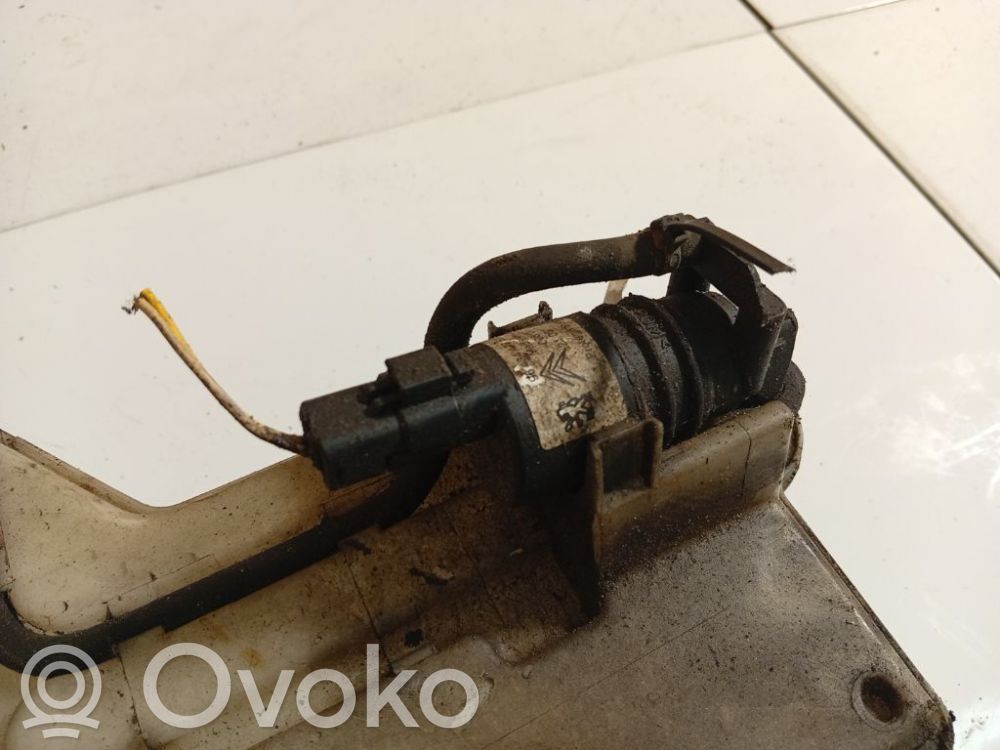 Peugeot 407 Pompe de lave-glace de pare-brise