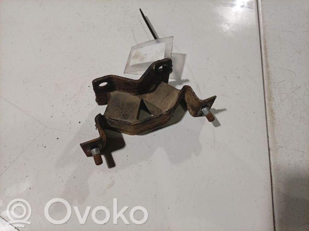 Engine mount bracket   90447547,90447547,90447548