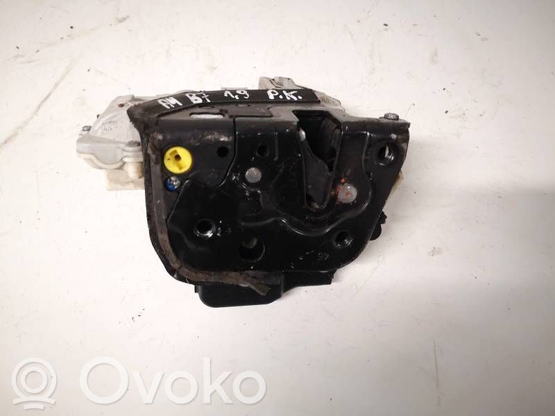 Audi A4 S4 B7 8E 8H Serrure de porte avant