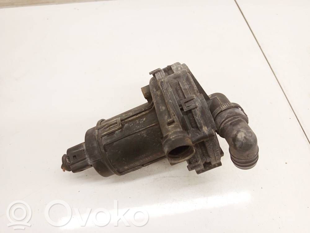 Audi A6 S6 C5 4B Pompa dell’aria secondaria 