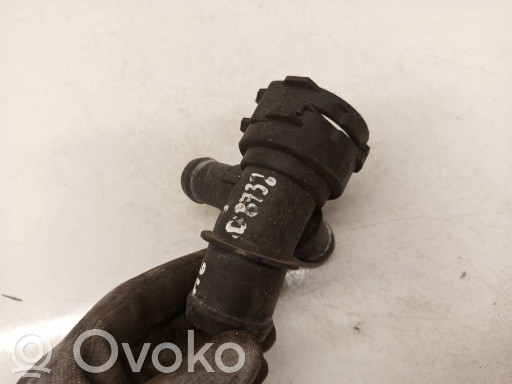 Audi A6 S6 C6 4F Tubo flessibile del liquido di raffreddamento del motore