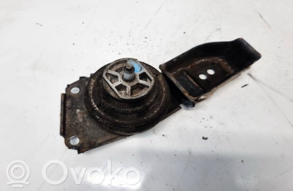 Ford Galaxy Engine mount bracket 