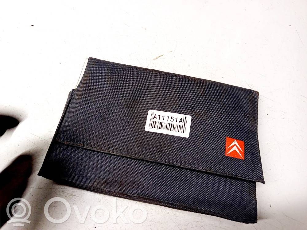 Carte/manual proprietar cu istoric service