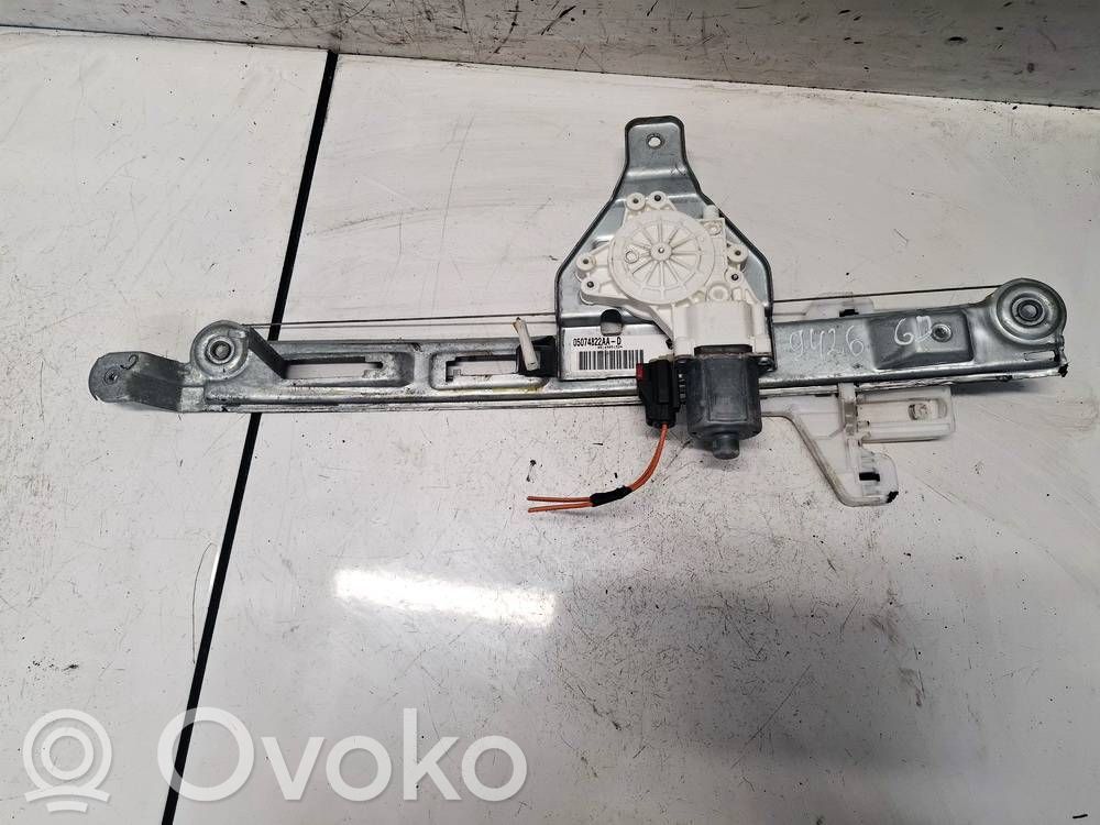 Regulador con motor de la ventanilla de la puerta corredera   05074822AA,05074822AA,05074822AAD