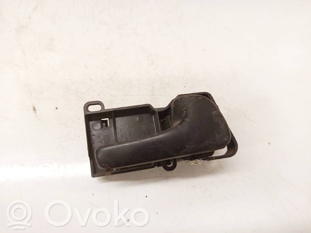 Volkswagen PASSAT B4 Manecilla interna puerta trasera 