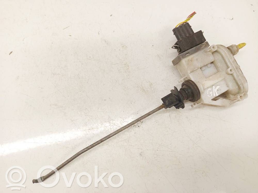 Volkswagen PASSAT B4 Pompa a vuoto chiusura centralizzata 