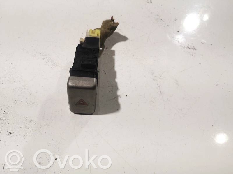 Subaru Forester SG Interruttore luci di emergenza 