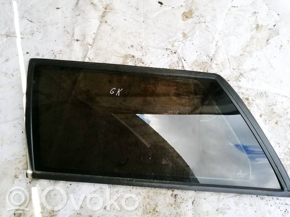 Volkswagen PASSAT B4 Finestrino laterale posteriore