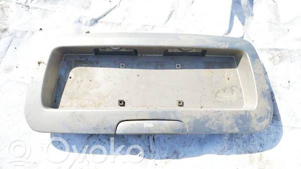 Éclairage de plaque d'immatriculation   824807085,824807085