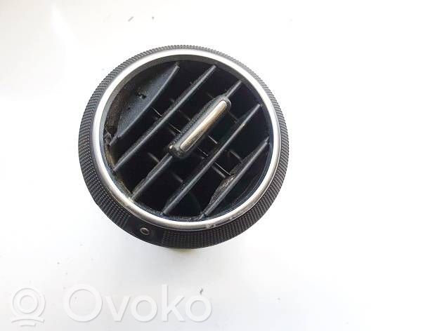 Grilă ventilație centrală   8P0820901A,8P0820901A