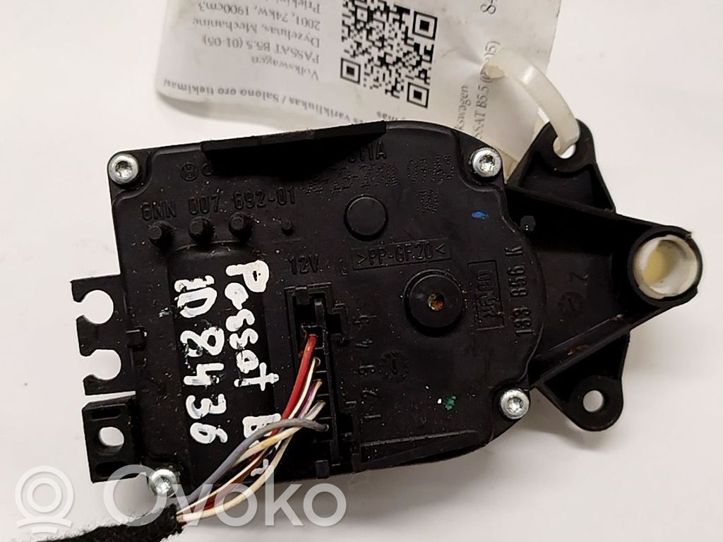 Volkswagen PASSAT B5.5 Motor/actuator clapetă aer 