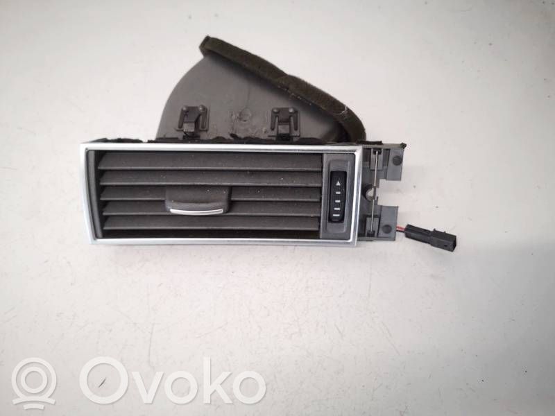 Dysze / Kratki środkowego nawiewu deski rozdzielczej   4F2820901B,4F2820901B,251120505,4F2820901,4F2820901B,4F2820901D