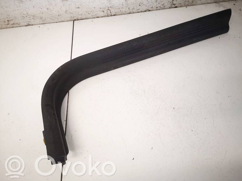 Volvo V50 Copertura del rivestimento del sottoporta anteriore 