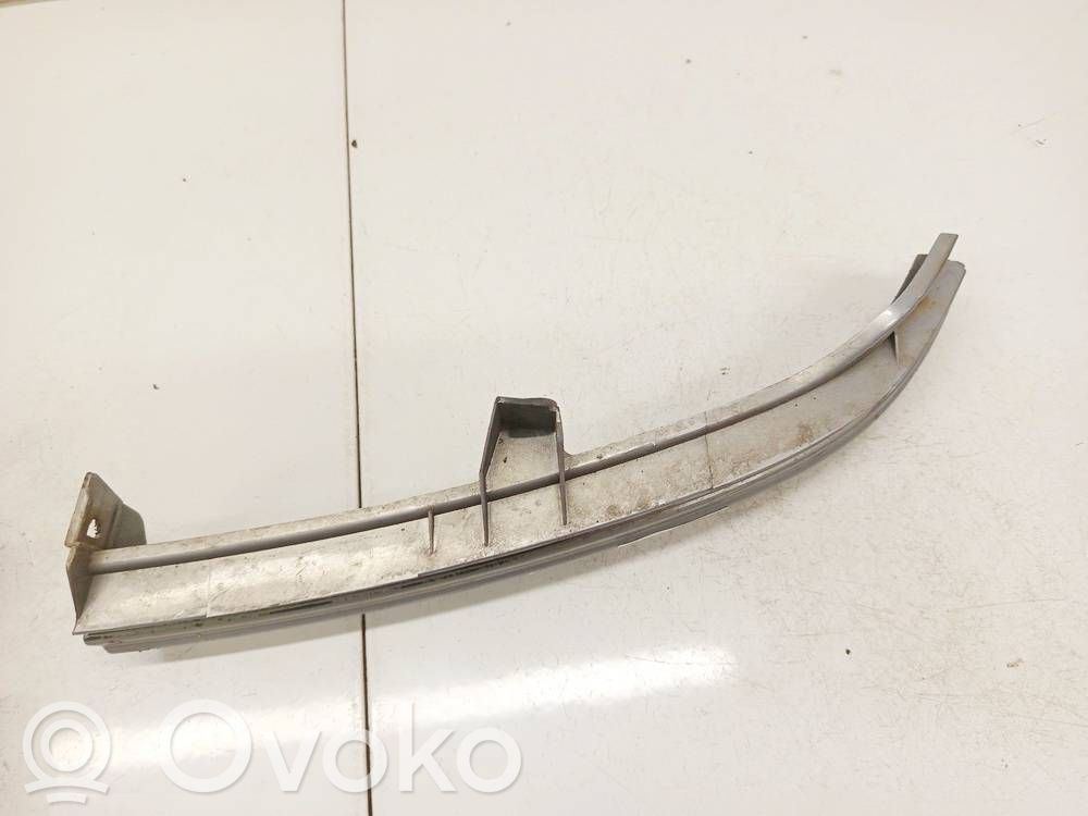 Opel Zafira A Rivestimento sotto il faro/fanale 