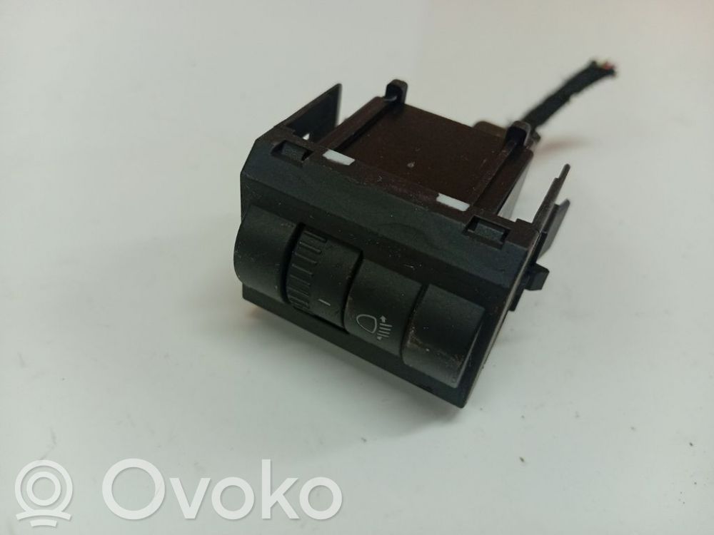 Skoda Fabia Mk2 (5J) Interruttore di regolazione livello altezza dei fari 