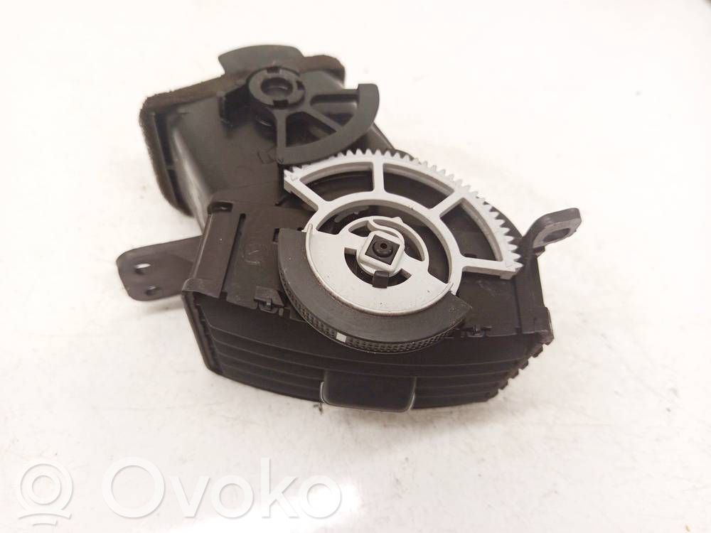 Toyota Corolla Verso AR10 Griglia di ventilazione centrale cruscotto 