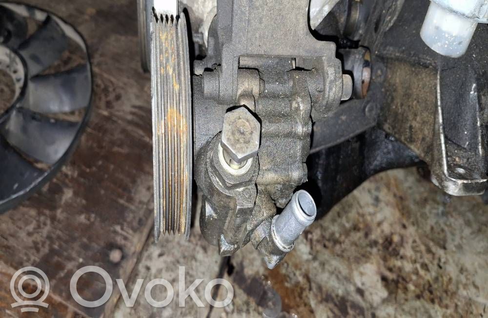Volkswagen PASSAT B5 Ohjaustehostimen pumppu 