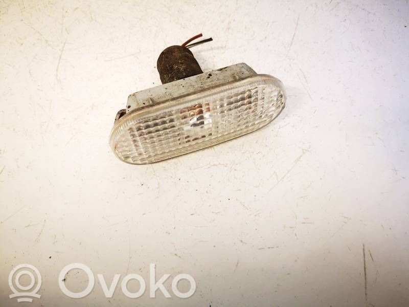 Ford Galaxy Semnalizator bară față 