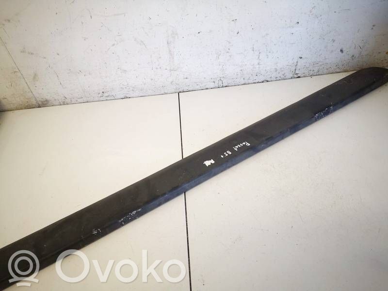 Volkswagen PASSAT B5 Rivestimento della portiera anteriore (modanatura) 