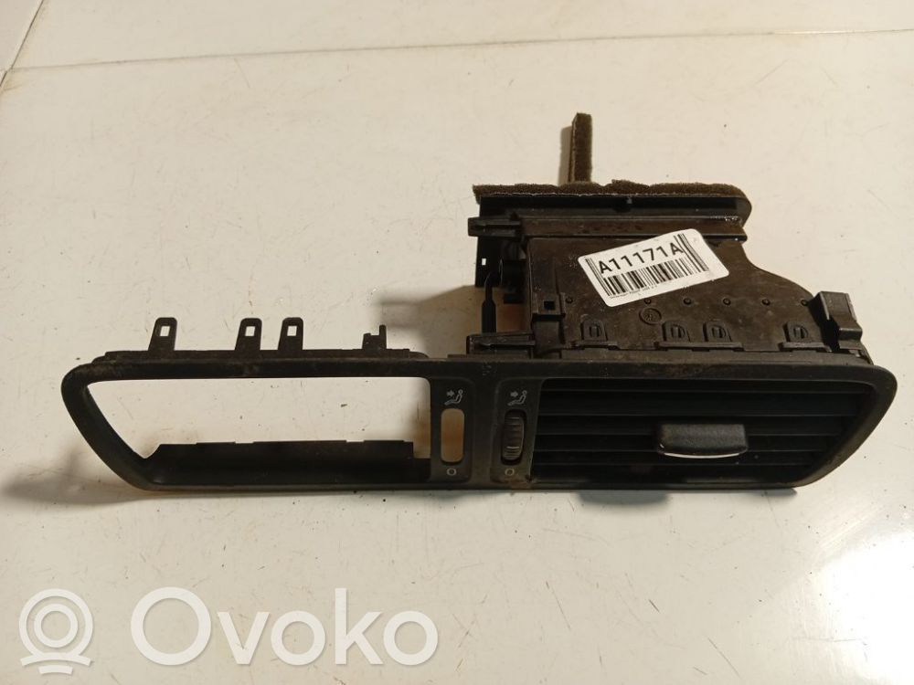 Volkswagen PASSAT B6 Grilă ventilație centrală 