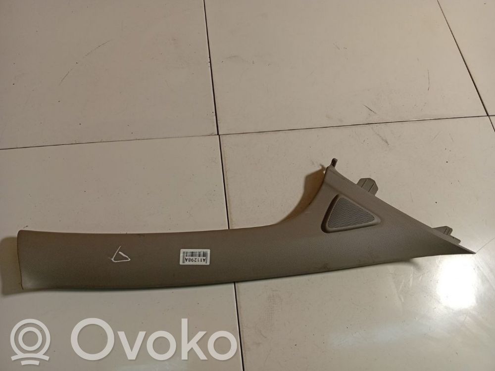Toyota Yaris Capac stâlp (C)
