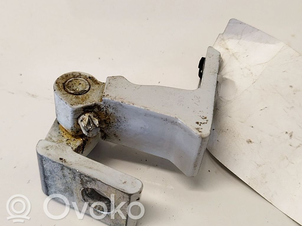 Bisagra inferior de la puerta trasera   8K0831402B,8K0831402B,8K0831402B