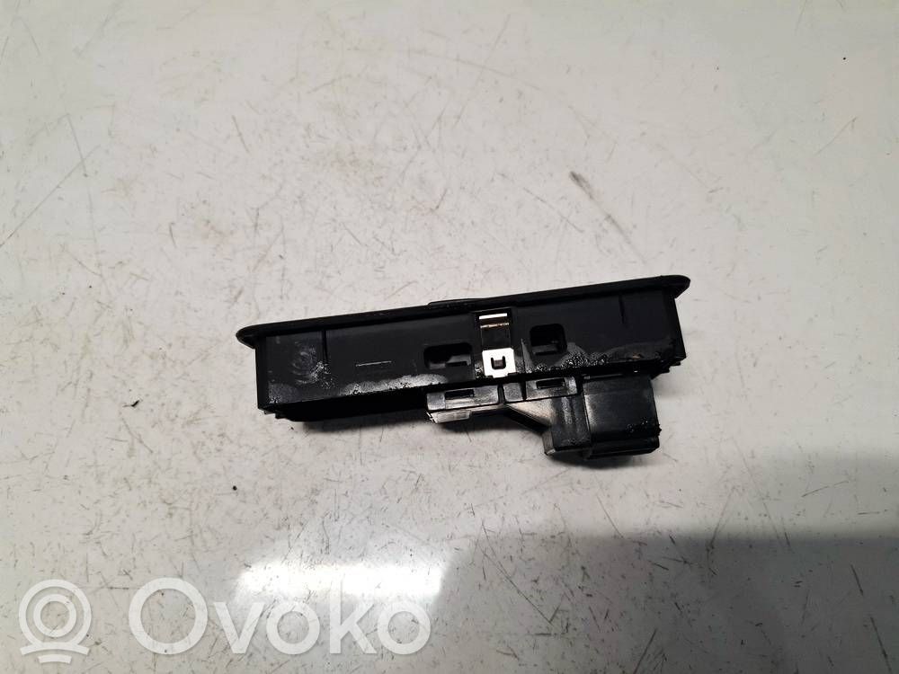Land Rover Discovery 3 - LR3 Schalter el. Fensterheber 