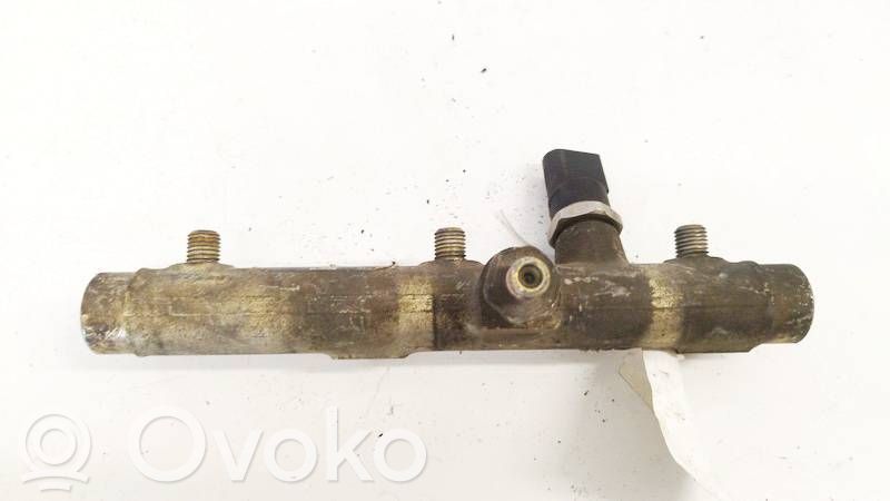 Audi A6 S6 C6 4F Linea principale tubo carburante 