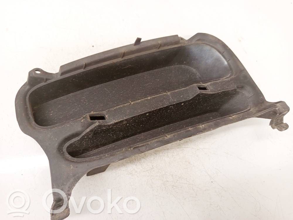 Toyota Avensis T250 Mascherina inferiore del paraurti anteriore 