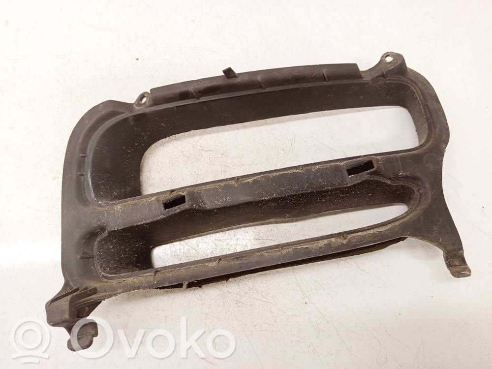 Toyota Avensis T250 Kratka dolna zderzaka przedniego 