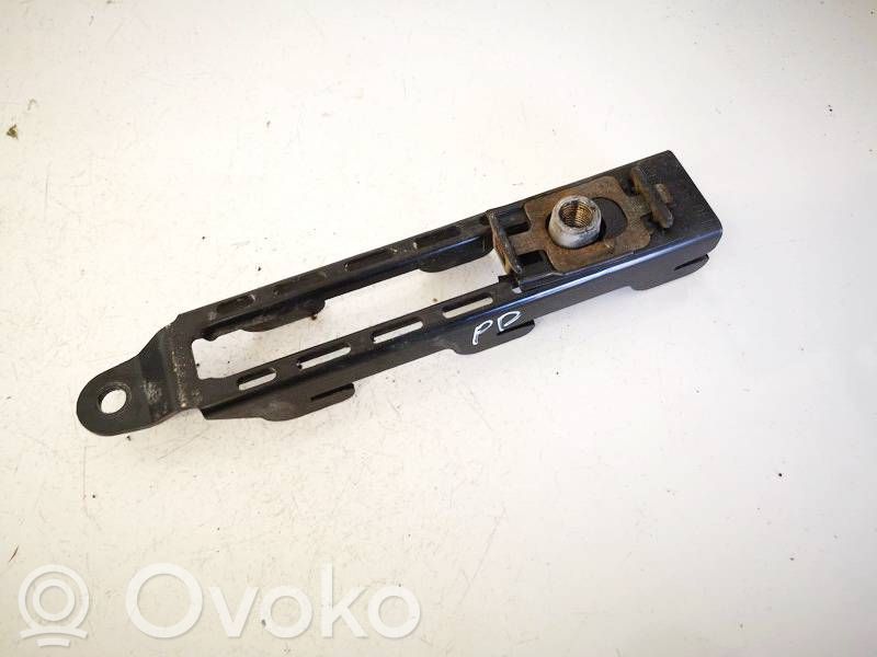 Volkswagen Golf IV Rail de réglage hauteur de ceinture de sécurité