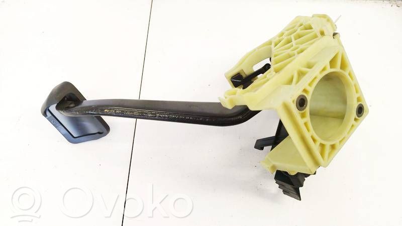 Pedal de freno   679190002,679190002