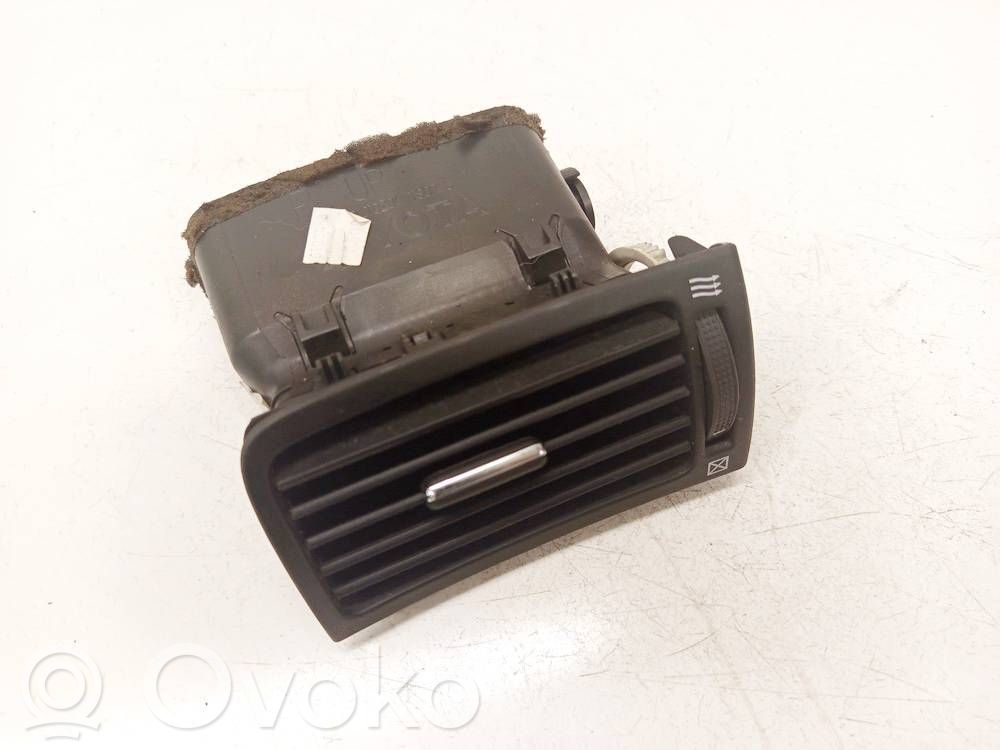 Toyota Avensis T250 Griglia di ventilazione centrale cruscotto 